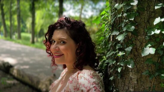 Luna Vega Presenta el Videoclip de su Nuevo Sencillo “Canta”