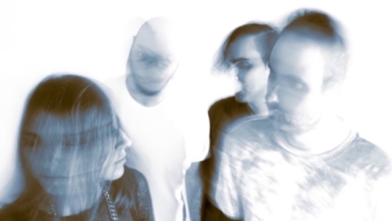 La psicología del crowdfunding: cómo HENKO superó el miedo a vender su música y logró financiar su vinilo