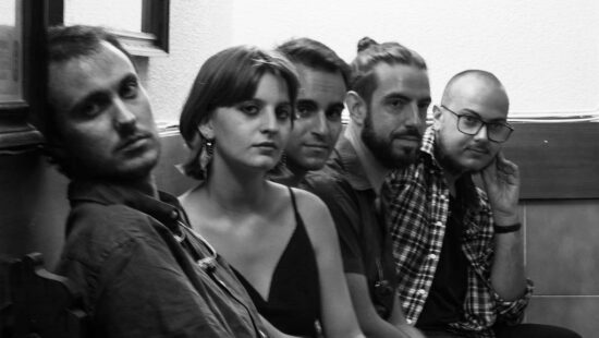 Cómo amplificar una campaña de crowdfunding desde los conciertos, los singles y la radio: el caso HENKO