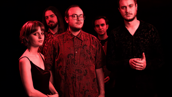 La psicología del crowdfunding: cómo HENKO superó el miedo a vender su música y logró financiar su vinilo