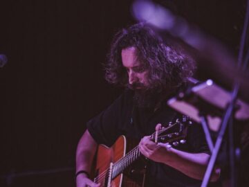 Repetir una campaña de crowdfunding musical: lo que realmente cambia cuando ya cruzaste el puente