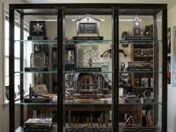 Por qué The Walking Dead Mini Museum demuestra que el crowdfunding no vende productos: vende historias que la gente quiere conservar